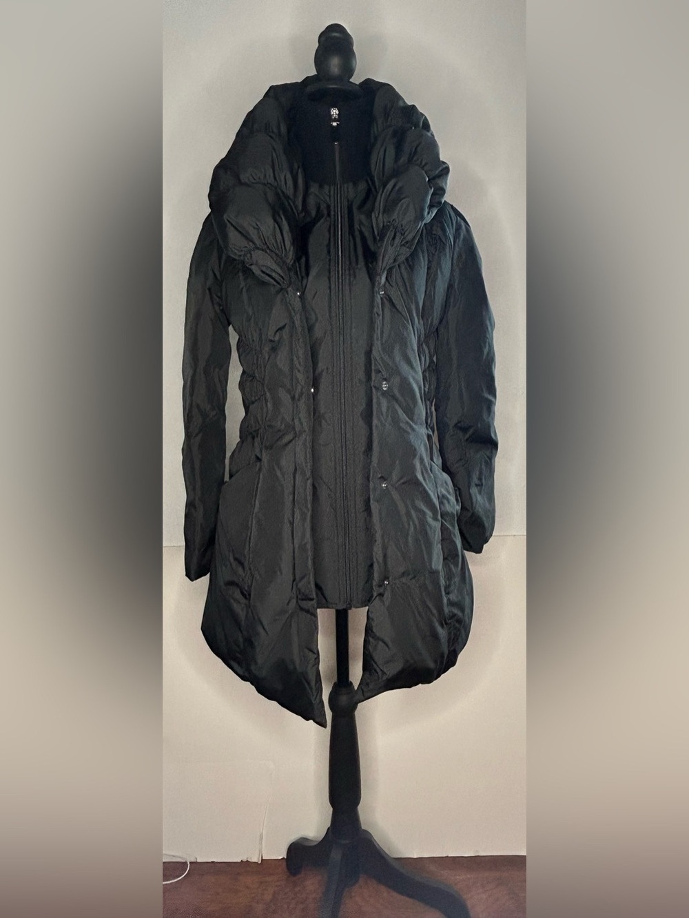 Tahari Women's Stylish Black Puffer Jacket